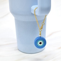 Vente en gros de chaînes de tasses mignonnes accessoires en forme de mauvais œil pour tasse breloques de couverture de paille accessoires pendentifs de tasse en verre