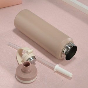 Nouvelle Bouteille d'Eau Isotherme Portable Amazons pour Sports de Plein Air - Garde au Froid 6-12 Heures avec Poignée et Paille en Acier Inoxydable 304 - Product Image 3