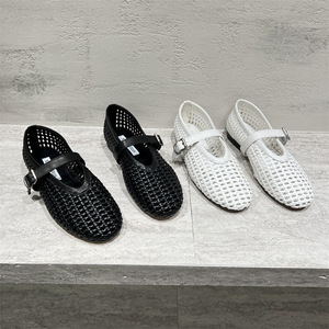 Zapatos Planos Mary Jane de Malla con Punta Redonda y Correa en T con Hebilla, Transpirables, para Mujer, Estilo Verano, Blanco y Negro - Product Image 1