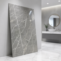 Panneaux en PVC marbré imperméables modernes à haute brillance pour la décoration murale intérieure ; Panneaux imprimés en 3D pour usage domestique et commercial