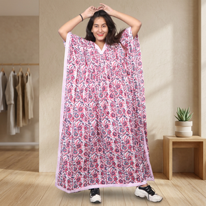 Caftán de Alta Calidad con Diseño Floral Estampado a Mano, Talla Única, Transpirable, Vestido Informal para el Verano, Patrón Rosa y Blanco - Product Image 2