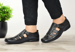 Sandalias de cuero negro para hombre, diseño moderno y elegante con acolchado suave y cómodo, construcción transpirable, suela de agarre fuerte - Product Image 5