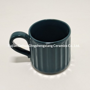 Service à café et soucoupe Rome Wenliang en poterie vert clair, style doric japonais, luxe léger, vintage, 350 ml, pour café filtre domestique - Product Image 3