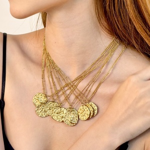 Collier pendentif en acier inoxydable personnalisable avec gravure des douze constellations, chaîne à maillons plaquée or 18 carats PVD, pour cadeaux - Product Image 2