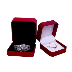 Caja de Joyería de Papel con Aspecto de Cuero Rojo de Lujo, Estuche Octagonal Personalizado para Anillos, Collares, Colgantes y Pulseras - Product Image 3