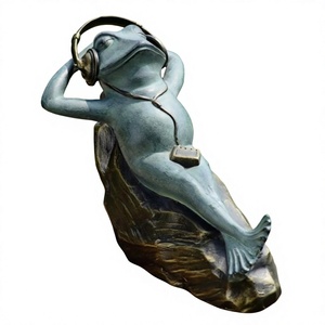 Sculpture de grenouille couchée antique, écoutant paisiblement la chanson des oiseaux, statue de jardin extérieure en métal faite à la main, décorations pour la maison, style vintage - Product Image 1