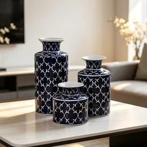 Jarrón <span class=keywords><strong>de</strong></span> Cerámica Pintado a Mano en Azul y Blanco, Estilo Retro <span class=keywords><strong>de</strong></span> Jingdezhen, Decoración para el Hogar <span class=keywords><strong>de</strong></span> Lujo Discreto - Product Image 4