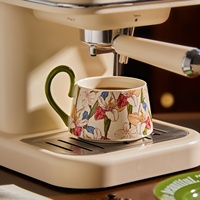 Ensemble tasse et soucoupe en céramique peintes à la main motif muguet, design moderne et minimaliste, capacité 255 ml, pour thé élégant