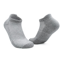 Chaussettes de sport professionnelles OEM personnalisées avec logo, absorbantes, coupe basse, en tissu éponge, pour hommes, idéales pour la course et le quotidien