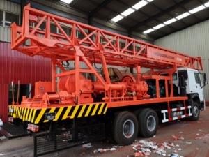 Plateforme de <span class=keywords><strong>forage</strong></span> de puits d'eau profonde, table rotative montée sur camion, machine de <span class=keywords><strong>forage</strong></span> de puits d'eau utilisée pour le <span class=keywords><strong>forage</strong></span> de puits - Product Image 4