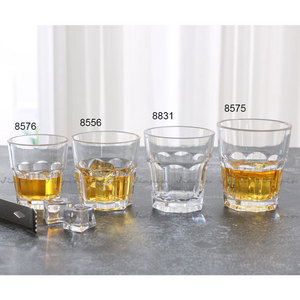 Buena venta vidrio de roca de forma octogonal 190ML plástico antiguo vidrio de moda PC taza de <span class=keywords><strong>whisky</strong></span> reutilizable - Product Image 1