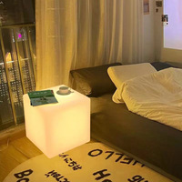 Moderno LED cubo di legno Mobile Bar sedia portatile di plastica rossa sgabello per mangiare all'aperto Hotel Park Hall uso Bar mobili