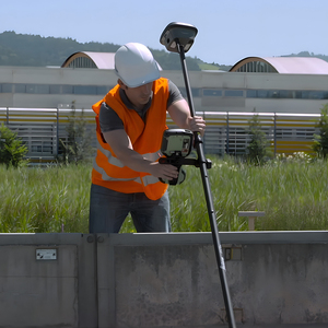 เครื่องรับสัญญาณ GPS/GNSS รุ่น GS18 T GNSS RTK Rover พร้อมระบบชดเชยมุมเอียง IMU แบบไม่ต้องปรับเทียบ สำหรับระบบฐานและเคลื่อนที่ RTK ใช้สำหรับงานสำรวจถนน - Product Image 5