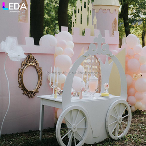 Décorations et fournitures pour événements LEDA, chariot en acrylique blanc de style princesse pour mariage - Product Image 3