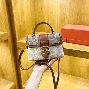 Bolso de Mano Cuadrado Pequeño para Mujer con Textura de Estampado Vintage Se Diseña de Forma Independiente y Presenta Patrones Geométricos.682 - Product Image 4