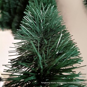 Vòng hoa trang trí Giáng sinh Guaiguo <span class=keywords><strong>Model</strong></span> 0005 màu xanh đậm, chất liệu PVC, kiểu dây kim tuyến - Product Image 2