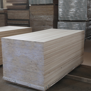 Le fournisseur de bois produit du bois de Paulownia Offre Spéciale avec des planches pour le cercueil - Product Image 1