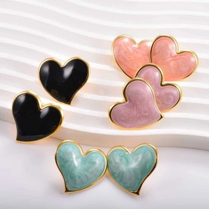 Pendientes de Corazón Vintage, Chapados en Oro, con Patrón en Espiral, en Negro, Rosa y Verde Menta - Product Image 5