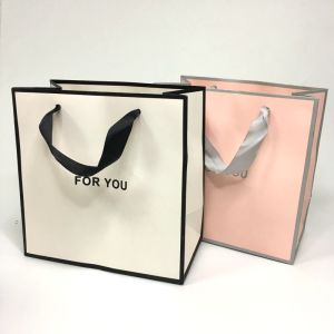 Sac cadeau en carton personnalisé imprimé avec votre logo, emballage en papier fantaisie, papier couché pour le rangement confortable des chaussures - Product Image 2