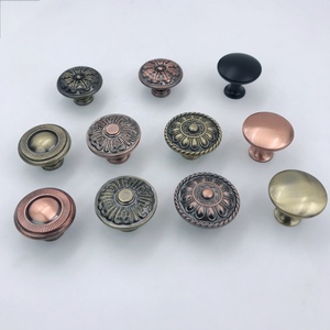 Maniglia per Porta in Stile Europeo Antico a Doppio Foro in Bronzo Rosso Zincato, Pomello per Cassetti e Armadi da Cucina - Product Image 3