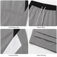 Pantalon de survêtement léger personnalisé OEM pour homme, style décontracté, patchwork, sportswear, plissé, coupe ample, jambe large, en nylon brodé