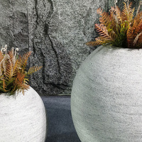 Pot Bunga Fiberglass Modern Berlapis Bubuk Desain Minimalis Klasik Ramah Lingkungan Tahan Lama untuk Digantung di Lantai Rumah Taman Belanja