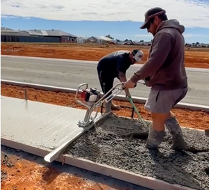 Mesin Bensin, mesin penyemprot semen untuk lantai jalan dengan penggaris Aloi aluminium - Product Image 6