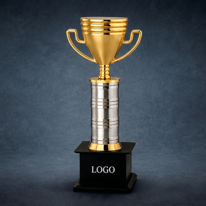 Elegante Trofeo Metálico en Forma de Diamante, Chapado en Oro, con Acabado Cromado y Grabado Láser, Diseño Portátil para Celebrar el Éxito - Product Image 1