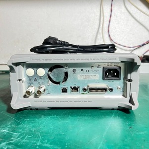 Generador de Funciones de Onda Keysight 33220A de 20 MHz - Product Image 4