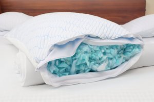 Almohadas de enfriamiento de Venta caliente para dormir, almohadas de espuma de memoria trituradas ajustables con dos lados fríos y cálidos - Product Image 3