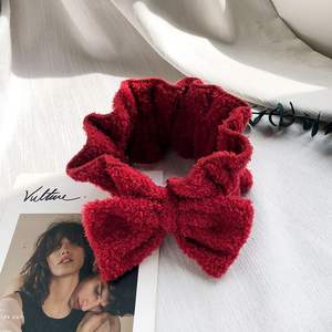 عصابة رأس نسائية على شكل قرون الأرانب وآذان الحيوانات الكرتونية مع فيونكة مخملية وتفاصيل على شكل قلب - Product Image 6