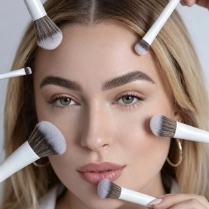 ชุดแปรงแต่งหน้าสีขาว 6 ชิ้น YRX พร้อมโลโก้สั่งทำ แปรงแต่งหน้าแบบพกพา ปลายสองด้าน พร้อมถุงตาข่าย - Product Image 2