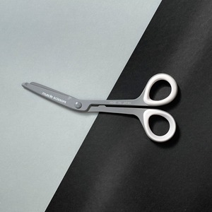 Ciseaux à ruban Teflon, revêtement Teflon, lames haute résistance, prise antidérapante pour les passionnés de sport, pour le ruban de kinésiologie, coupe de ruban. - Product Image 1