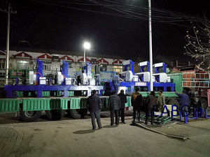 Scie à ruban horizontale à plusieurs têtes de haute précision Machine à scier le bois carré <span class=keywords><strong>en</strong></span> planches minces - Product Image 2