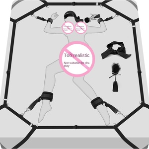 Perlengkapan Seks BDSM untuk Dewasa, Ranjang Empat Sudut dengan Pengikat Seks, Termasuk Borgol Tangan & Kaki yang Dapat Disesuaikan, Penutup Mata & Bulu - Perlengkapan Tidur untuk Pasangan - Product Image 1