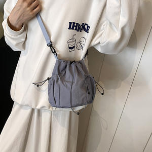 复古波西米亚女士单肩尼龙桶包户外运动休闲时尚多功能斜挎包四季 - Product Image 4