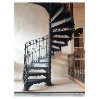 Escalier en spirale Optima gain de place pour bateau avec garde-corps en verre et acier de qualité marine, idéal pour l'intérieur et adapté aux appartements