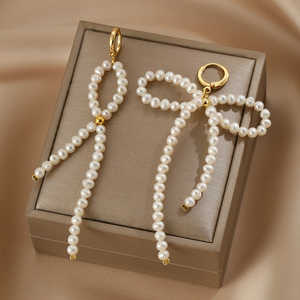 WENCHI Boucles d'oreilles longues asymétriques à franges avec perles naturelles 400g - Product Image 1