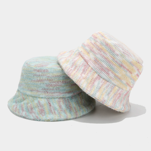 Chapeau bob d'hiver en peluche tricoté épais arc-en-ciel unisexe de haute qualité pour les fêtes - Product Image 3