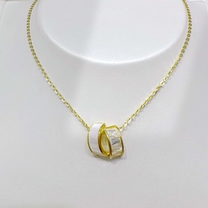 Collar de plata de ley 925 con diseño geométrico de mariposa, chapado en oro de 18k, para mujer, ideal como regalo para mamá o novia, modelo 2026. - Product Image 1