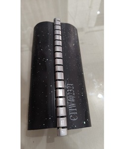 Manchon flexible enveloppant pour la gestion des câbles, idéal pour le regroupement, la protection et l'isolation des faisceaux de câblage électrique - Product Image 1
