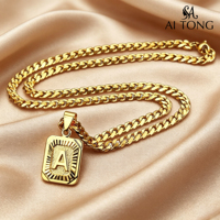 Offre Spéciale – Collier Chaîne Maille Cubaine avec Pendentif Carré Initial Personnalisé en Acier Inoxydable – Idéal pour Cadeau Quotidien ou Festif