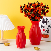 Vase décoratif Yicai au design moderne et personnalisable, en plastique résistant aux chocs, capable de contenir de l'eau pour fleurs fraîches