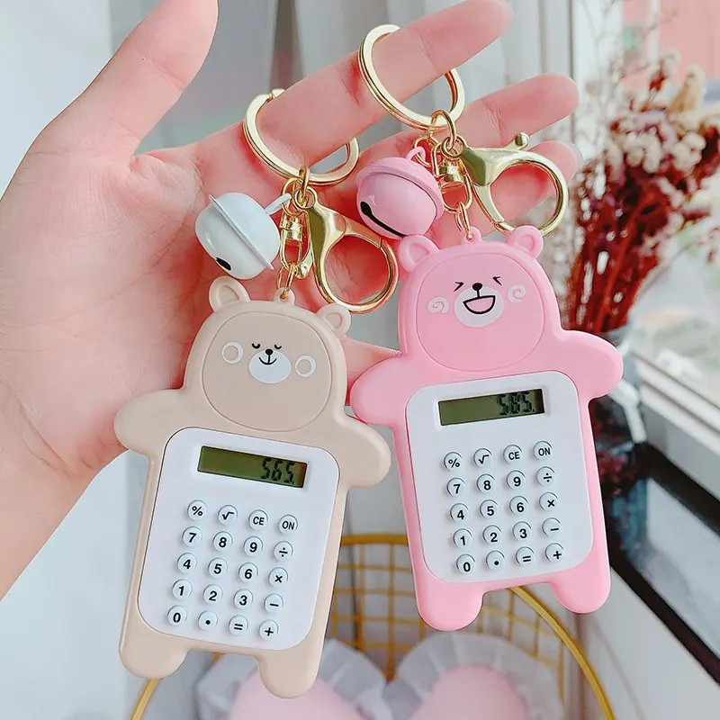 Chaveiro de mini urso com calculadora, chaveiro fofo de desenho animado para estudantes portátil de anime