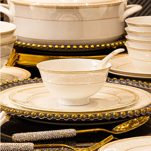 <span class=keywords><strong>Service</strong></span> de Table de Luxe 56 Pièces en Céramique à Décor Or, Vaisselle Élégante de Campagne en <span class=keywords><strong>Porcelaine</strong></span> de Phnom Penh - Product Image 3
