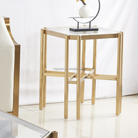 Table basse de salon moderne de luxe décorative pour la maison, base en métal doré, plateau en verre trempé durable, table centrale pour villa