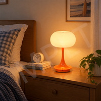 Lampe de table rechargeable OEM en forme de champignon, sans fil, à intensité variable par toucher, lampe de chevet rétro en forme de tulipe pour la décoration de la maison et de la chambre