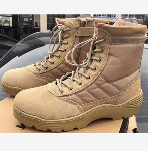 Botas Tácticas Ligeras para Desierto con Suela de PU Resistente al Aceite TSB111, Aproximadamente 1 kg por Par, Empeine de Cuero Genuino y Gamuza - Product Image 1