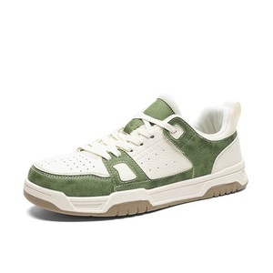Nouvelles baskets de sport personnalisées de luxe en cuir blanc pour hommes et femmes, idéales pour le sport et la course à pied - Product Image 3