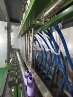 Machine de remplissage de boissons automatique à haute efficacité, à entraînement électrique, anti-corrosion, pour bouteilles en plastique/verre avec moteur
